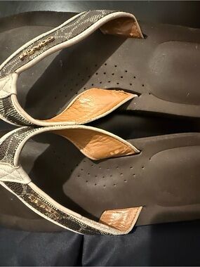 Coach Leather Trim Brown and White  Women’s Thong Sandals